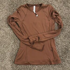 Lululemon RuLu long sleeve. Like new!